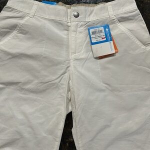 Columbia modern classic white cotton/nylon blend capri pants 8